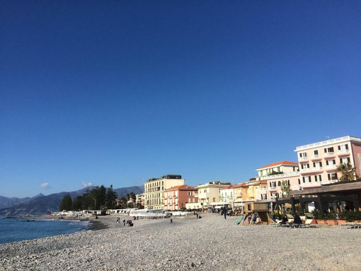 Ferienwohnung Casa Ginestra Mare Bordighera Exterior foto